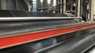 Schwarze HDPE-Geokunststoffbahn