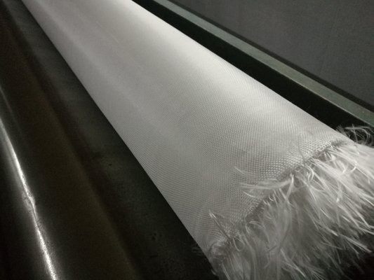 5.2m Breite Gewebe aus Geotextil mit einer Festigkeit von 10% Verlängerung und Schwerlast ≥ 12KN Durchstoßfestigkeit CBR
