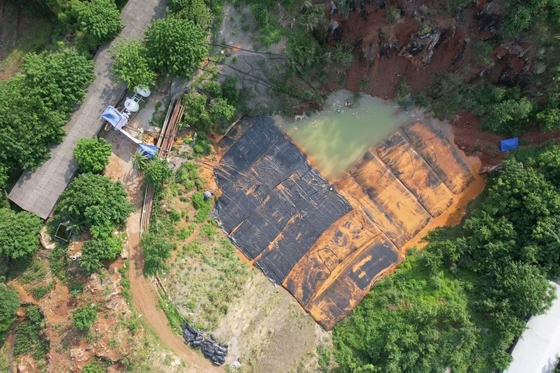 GEOTEXTIL-SCHLAUCH-ENTWÄSSERUNG ZUR UNTERSTÜTZUNG DER UMWANDLUNG VON PALMÖL-MÜLLABWASSER-SCHLAMM IN DÜNGEMITTEL