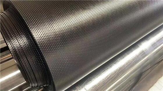 Geomembranlänge 50 bis 100 m Wasserdichte Barriere für Deponien und Bergbauprojekte