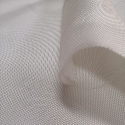 100-100kn Zugfestigkeit gewebtes Geotextil, ideal für Drainagesysteme und Bodenverstärkung, Länge 50m bis 100m