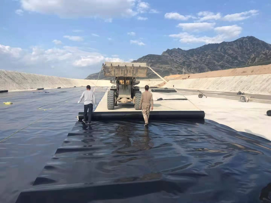 UV-geschützte schwarze HDPE-Geomembranauskleidung für den Bau künstlicher Seen