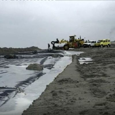 Ausgezeichnete chemische Beständigkeit Geotextil Abwasserröhren Sand gefüllte Cofferdam Sanierung Land Sanierung Umfang 126m 157m